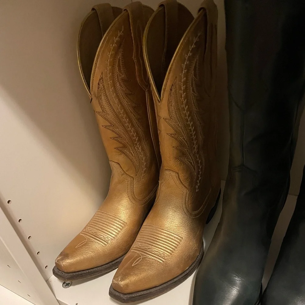 Gold Ariat Boots - Picture 1 of 7